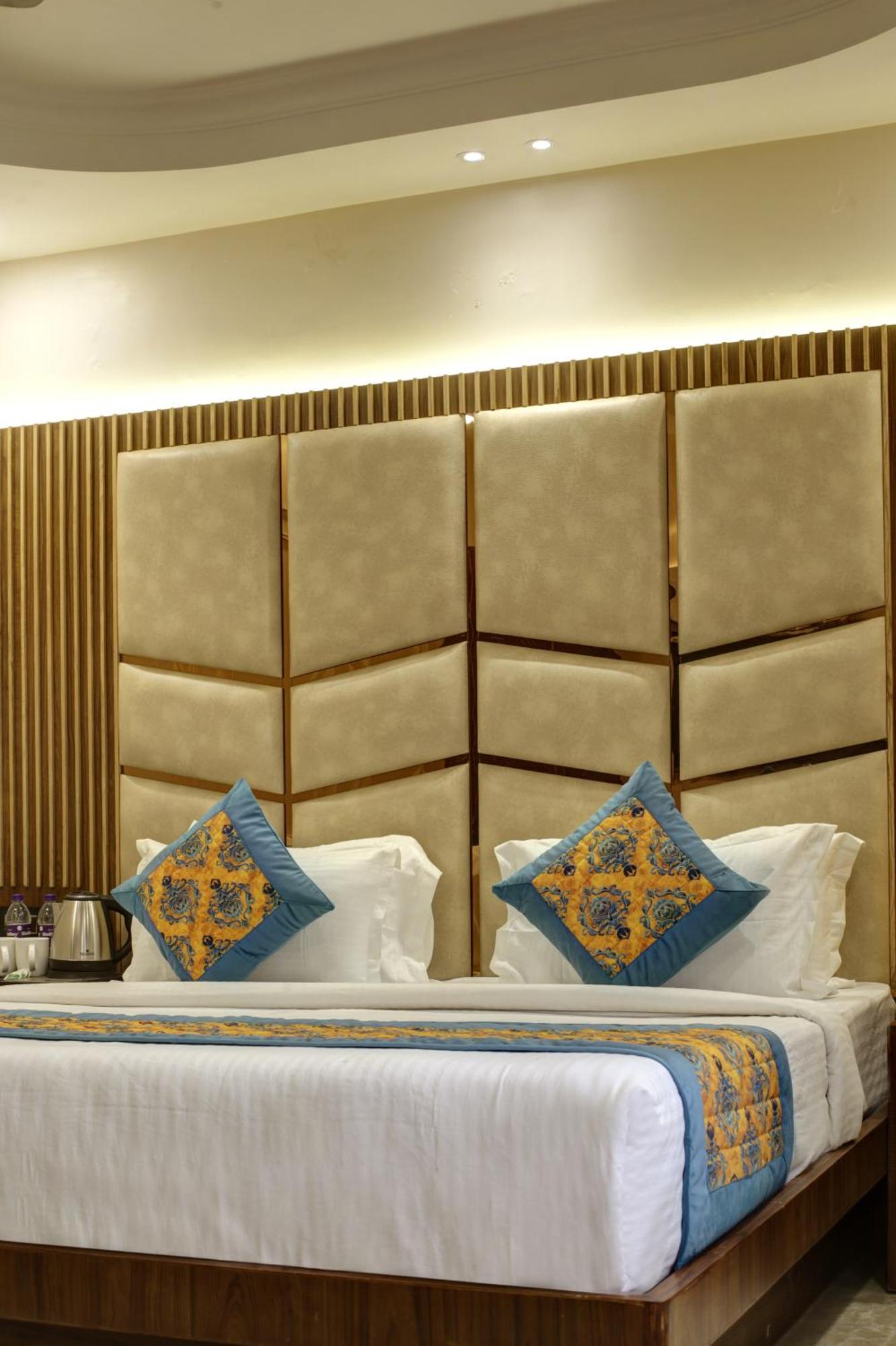 ניו דלהי Bless Inn - Near Connaught Place מראה חיצוני תמונה